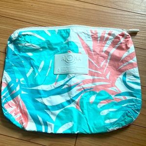 ALOHA Collection Mid Pouch